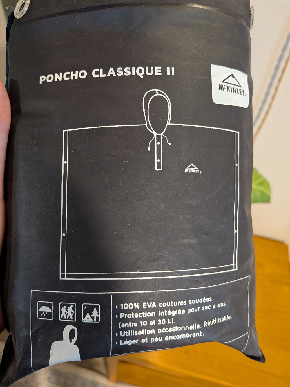 Unisex McKINLEY Black Poncho Classique II - Packable Rain Poncho